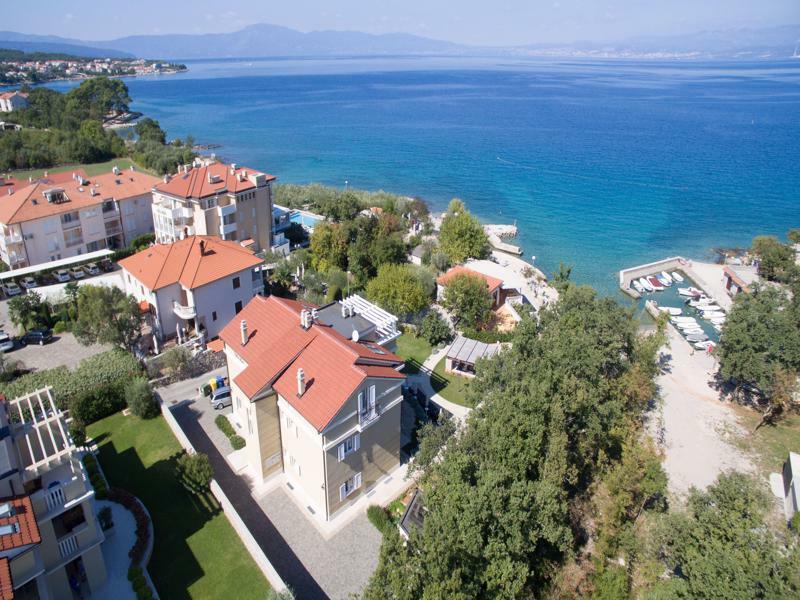 Luxury Apartments Villa Luce マリンスカ エクステリア 写真